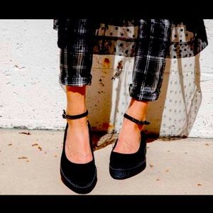 Black pointed ballet ankle strap creepers